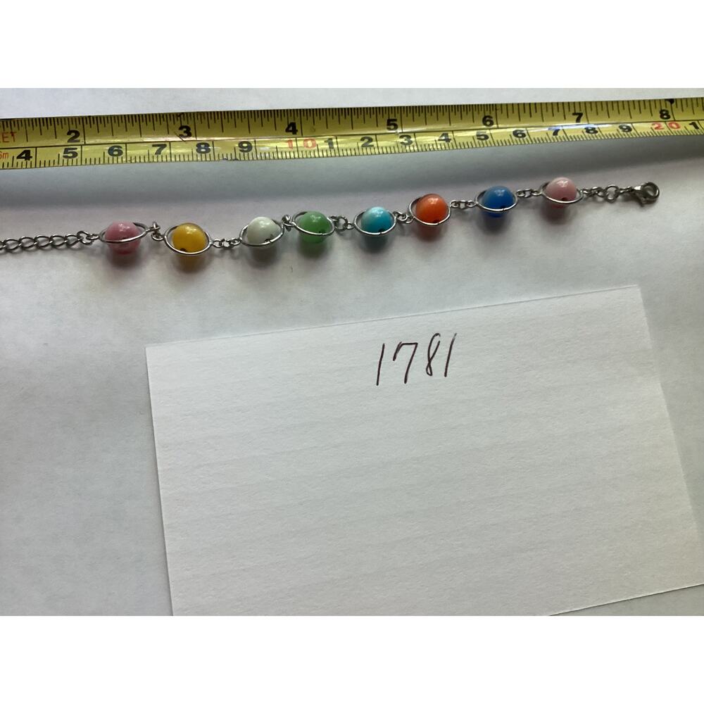 1781 Silver Tone Glass Cat’s Eye Beaded Wire Bracelet